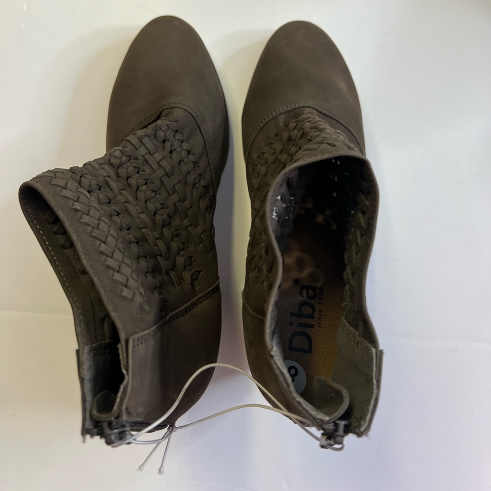 DIBA Sleek Woven Leather Bootie Heeled Boots Dark Grey Brown NEW Size 8 - Picture 8 of 9